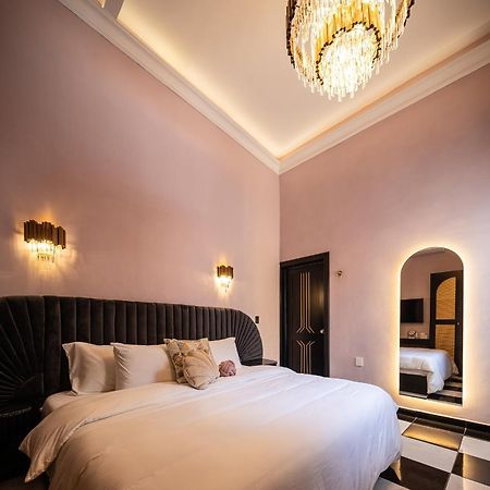 Holt Hotel De Mi Independencia King Room Oaxaca Kültér fotó